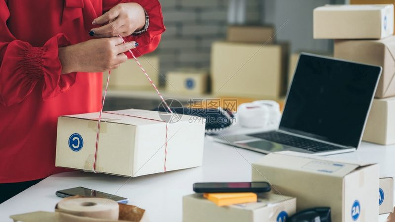 抖音小店代运营收费之谜：新手如何抉择？**